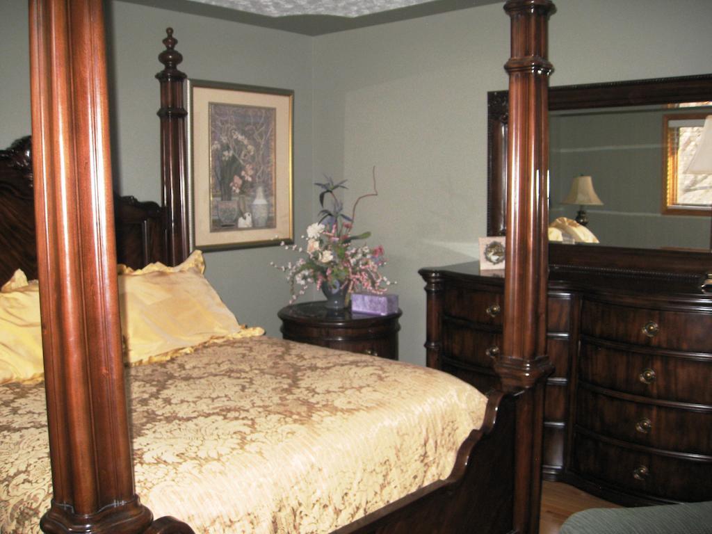 Mcdougall Lane Bed & Breakfast Drumheller Kamer foto