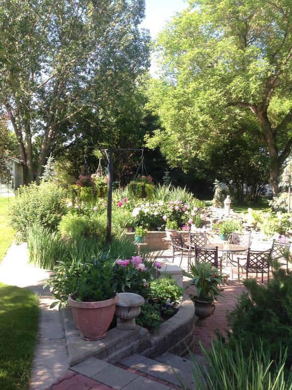 Mcdougall Lane Bed & Breakfast Drumheller Buitenkant foto