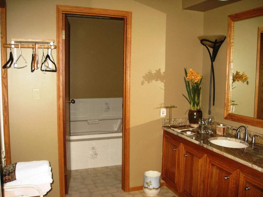 Mcdougall Lane Bed & Breakfast Drumheller Kamer foto