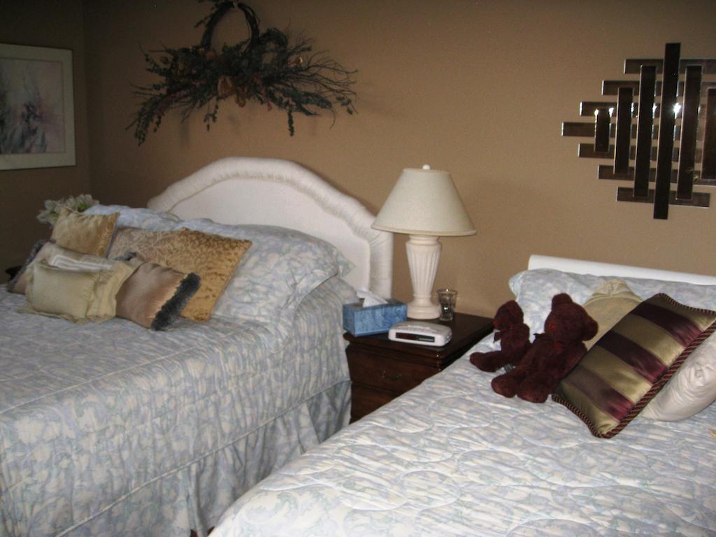 Mcdougall Lane Bed & Breakfast Drumheller Kamer foto