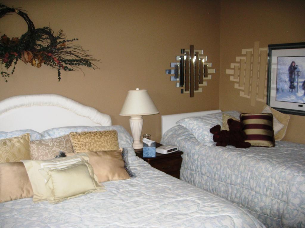 Mcdougall Lane Bed & Breakfast Drumheller Kamer foto