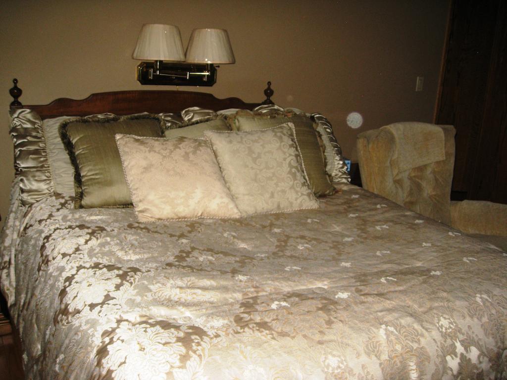 Mcdougall Lane Bed & Breakfast Drumheller Buitenkant foto