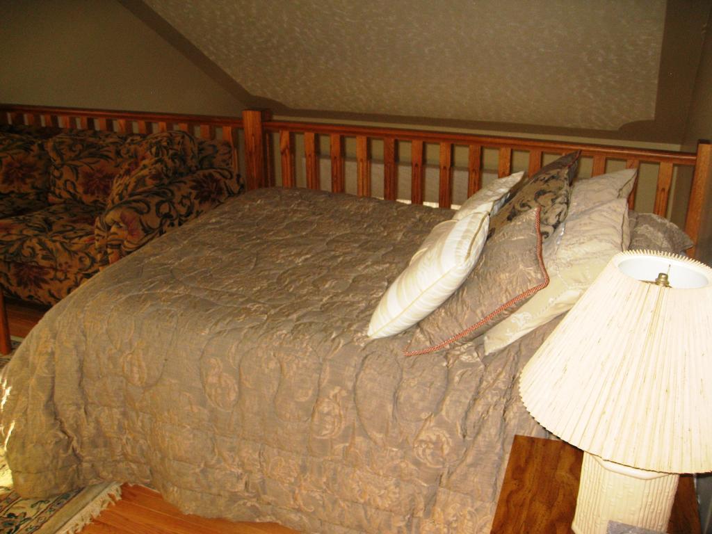 Mcdougall Lane Bed & Breakfast Drumheller Buitenkant foto