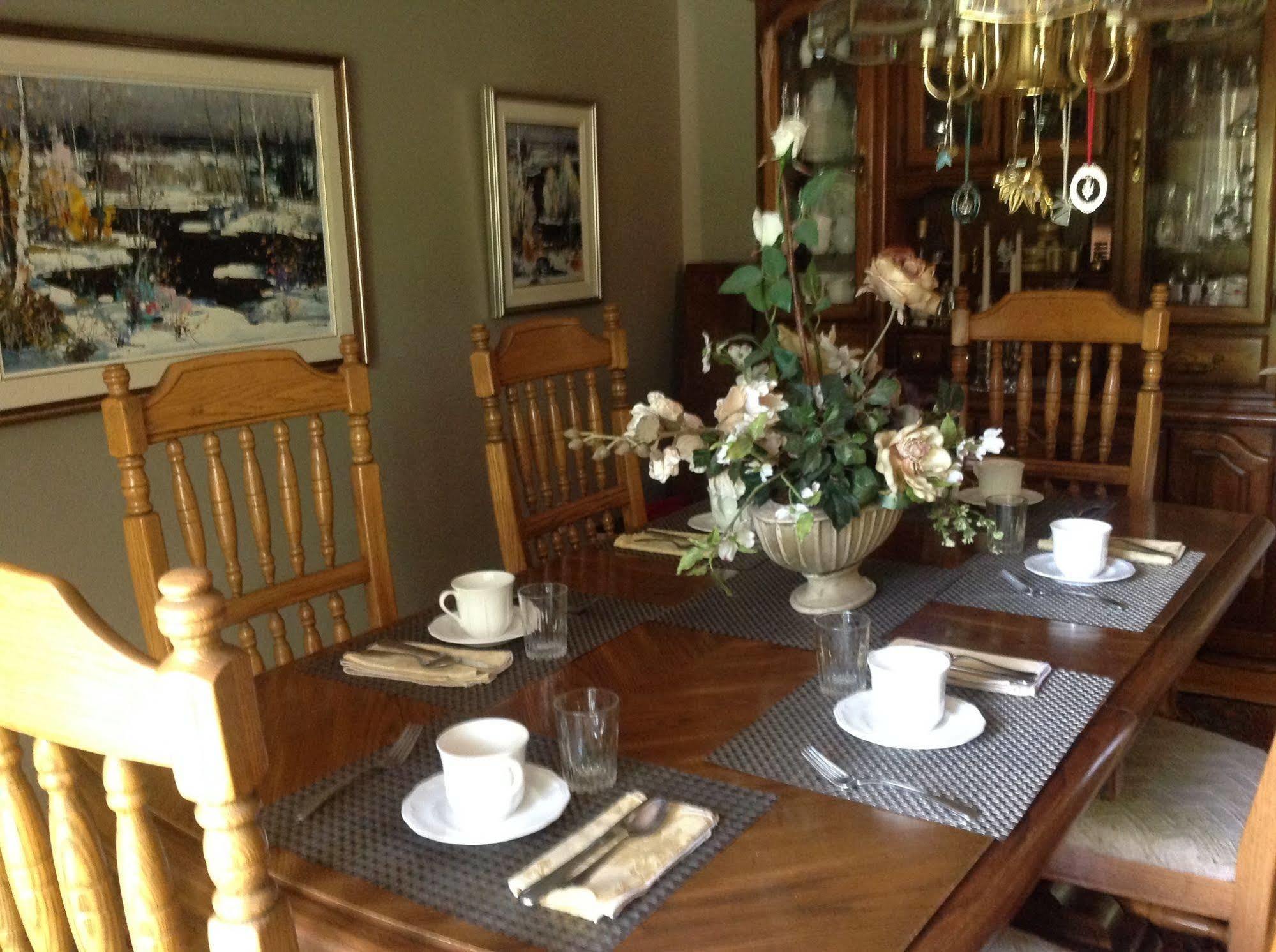 Mcdougall Lane Bed & Breakfast Drumheller Buitenkant foto